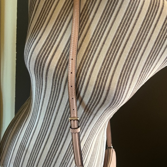 🛑 1 hour sale. Kate Spade, ♠️ Blush Crossbody Purse - Picture 10 of 12